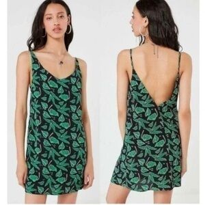 Urban Outfitters | Zoe Leaf Print Dress Size Small L